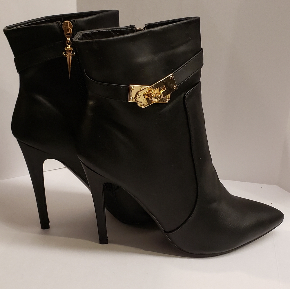 Black Pointy Toe Stiletto Bootie - Never Worn